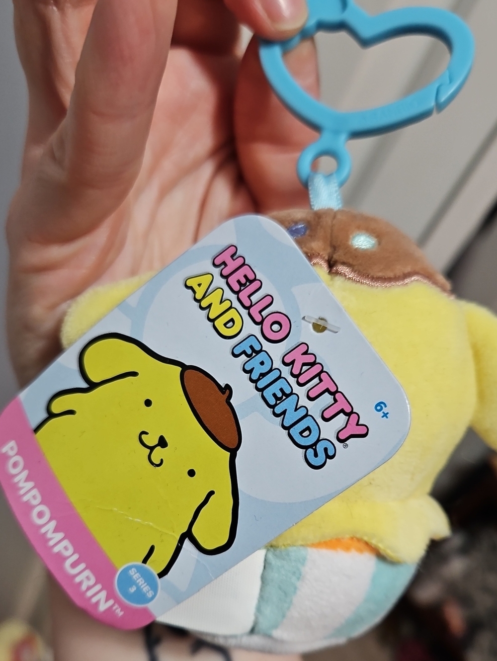 Hello Kitty And Friends Pompompurin Cupcake Keychain Plushie Sanrio - Picture 2 of 3